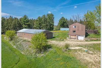 S3565 Rooster Ridge Lane, Fountain City, WI 54629 - Photo 11
