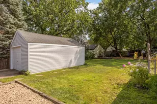 1404 Hubbard Ave, Saint Paul, MN 55104 - Photo 33