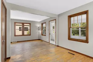 1404 Hubbard Ave, Saint Paul, MN 55104 - Photo 9