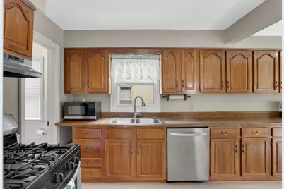 1404 Hubbard Avenue, Saint Paul, MN 55104 - Photo 9