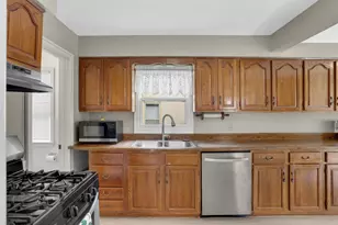 1404 Hubbard Ave, Saint Paul, MN 55104 - Photo 9