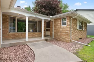 26 W Sandra Lee Dr, Saint Paul, MN 55119 - Photo 3