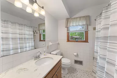 26 W Sandra Lee Drive, Saint Paul, MN 55119 - Photo 19