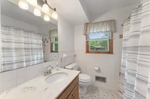 26 W Sandra Lee Dr, Saint Paul, MN 55119 - Photo 19