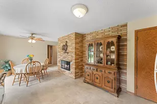 26 W Sandra Lee Dr, Saint Paul, MN 55119 - Photo 7