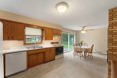 26 W Sandra Lee Drive, Saint Paul, MN 55119 - Photo 11
