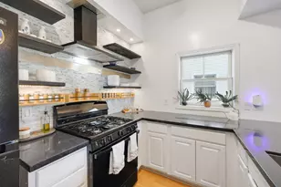 724 E 25th St, Minneapolis, MN 55404 - Photo 5