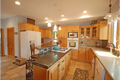 518 Holcombe Street S, Stillwater, MN 55082 - Photo 5