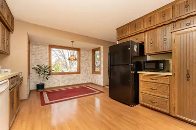 502 Highland Drive, Chanhassen, MN 55317 - Photo 5