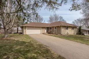 502 Highland Dr, Chanhassen, MN 55317 - Photo 1