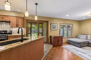 717 Marie Ave W, Mendota Heights, MN 55118 - Photo 21