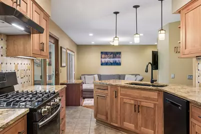 717 Marie Avenue W, Mendota Heights, MN 55118 - Photo 17