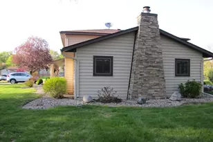 1565 Commerce Dr, North Mankato, MN 56003 - Photo 7