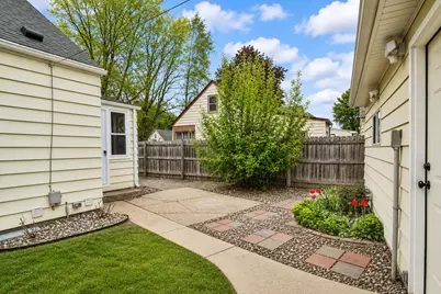 1100 9th Street NW, Austin, MN 55912 - Photo 7