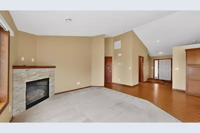 2528 Hawk Ridge Court SE, Rochester, MN 55904 - Photo 13