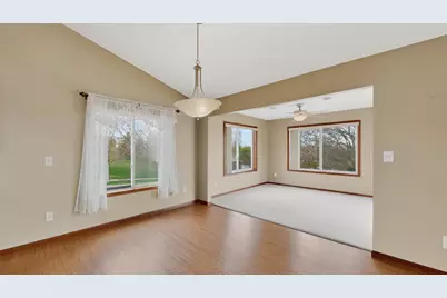 2528 Hawk Ridge Court SE, Rochester, MN 55904 - Photo 11