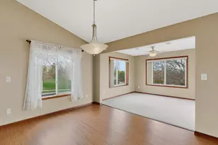 2528 Hawk Ridge Ct SE, Rochester, MN 55904 - Photo 11