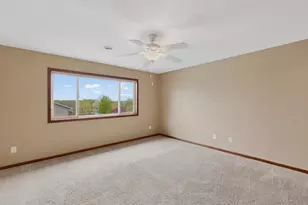 2528 Hawk Ridge Ct SE, Rochester, MN 55904 - Photo 17