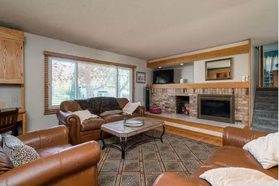 10940 Pioneer Drive, Burnsville, MN 55337 - Photo 9