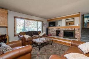 10940 Pioneer Dr, Burnsville, MN 55337 - Photo 9