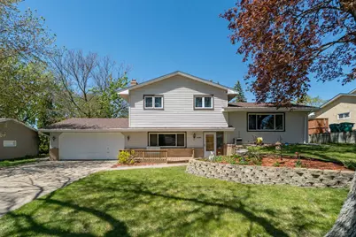 10940 Pioneer Drive, Burnsville, MN 55337 - Photo 1