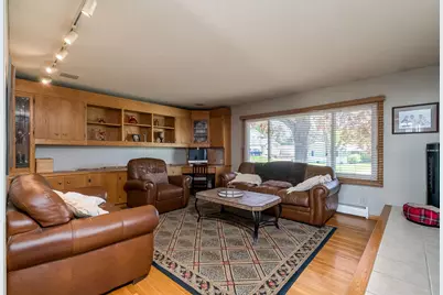 10940 Pioneer Drive, Burnsville, MN 55337 - Photo 11