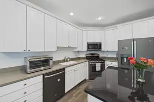 9728 Belmont Ln, Eden Prairie, MN 55347 - Photo 7