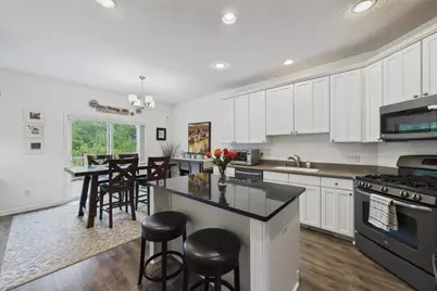 9728 Belmont Lane, Eden Prairie, MN 55347 - Photo 5