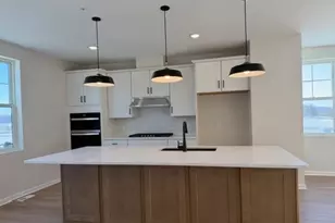 906 Woodlawn Ave, Saint Paul, MN 55116 - Photo 13