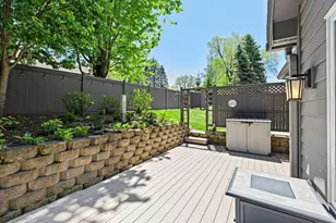 2284 Sherwood Ct, Minnetonka, MN 55305 - Photo 37