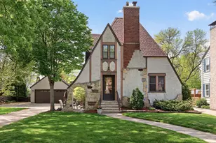 933 Delaware Ave, Mendota Heights, MN 55118 - Photo 1