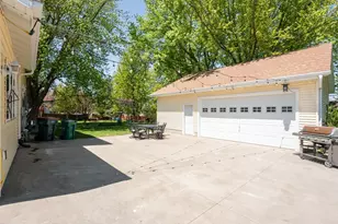 319 7th Street SW, Eyota, MN 55934 - Photo 5
