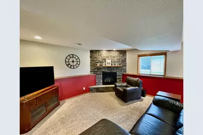 1409 28th Street SW, Austin, MN 55912 - Photo 17