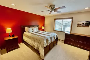 1409 28th St SW, Austin, MN 55912 - Photo 9
