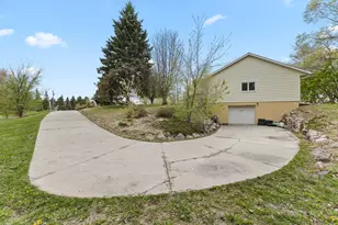 525 County Rd 12 S, Buffalo, MN 55313 - Photo 37