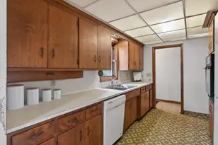 4935 Russell Ave N, Minneapolis, MN 55430 - Photo 5