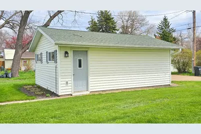102 E 9th Street, Morris, MN 56267 - Photo 5