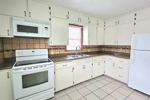 102 E 9th St, Morris, MN 56267 - Photo 7