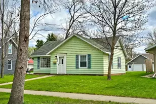 102 E 9th St, Morris, MN 56267 - Photo 35