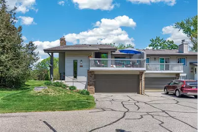 9625 Hampshire Lane, Eden Prairie, MN 55347 - Photo 3