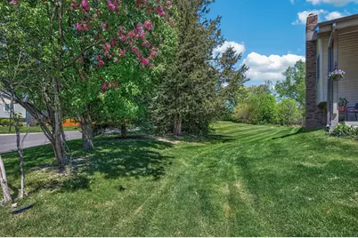 9625 Hampshire Lane, Eden Prairie, MN 55347 - Photo 45