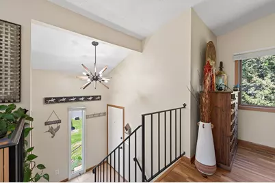 9625 Hampshire Lane, Eden Prairie, MN 55347 - Photo 7