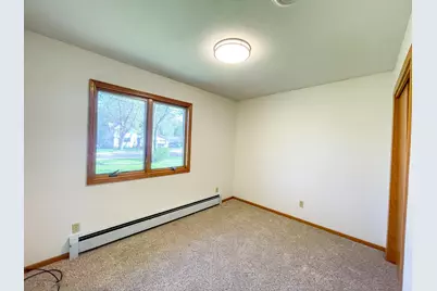 1404 15th Street E, Glencoe, MN 55336 - Photo 9