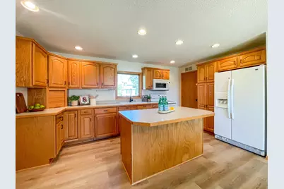1404 15th Street E, Glencoe, MN 55336 - Photo 5