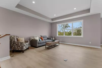 607 E 9th Street, Zumbrota, MN 55992 - Photo 5