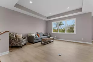 607 E 9th St, Zumbrota, MN 55992 - Photo 5