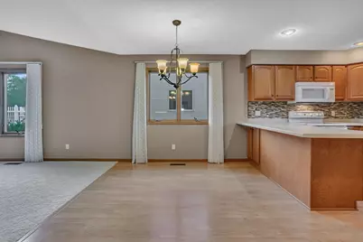 2304 SW 10 Street, Willmar, MN 56201 - Photo 9