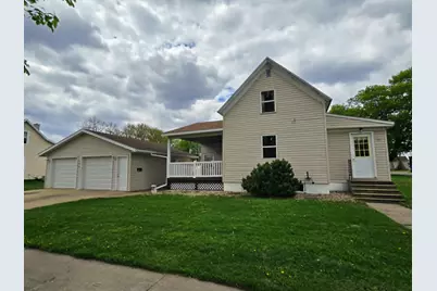 400 2nd Avenue SE, Wells, MN 56097 - Photo 3