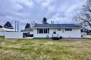 32 Dogwood Blvd, Babbitt, MN 55706 - Photo 1