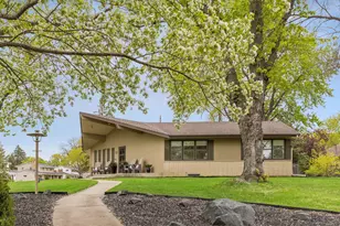 7401 W Shore Dr, Edina, MN 55435 - Photo 11